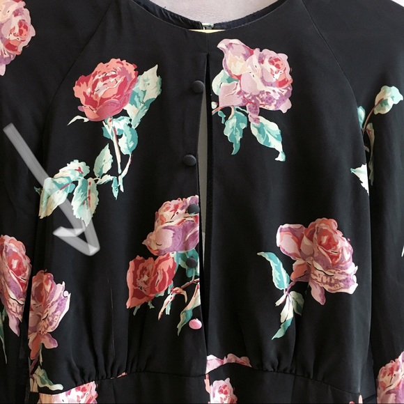 Stone Cold Fox Nori keyhole Romper 100% silk 3 L - Picture 7 of 8